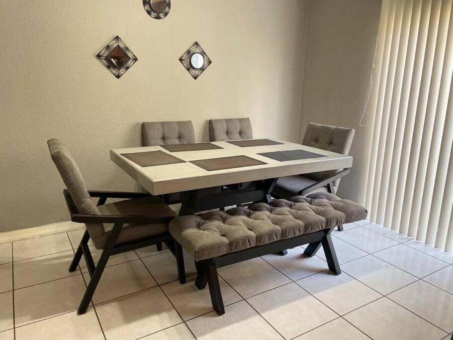 Casa Granada Cercana A Consulado Y Aeropuerto. Ciudad Juarez Luaran gambar